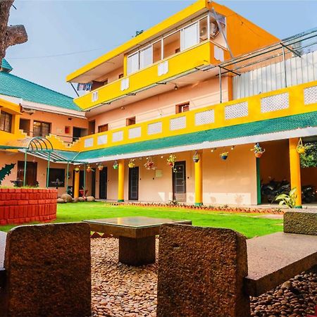 Отель La Courtyard Пондичерри Экстерьер фото